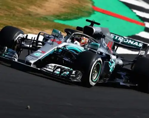 Hamilton rinnova con Mercedes fino al 2020