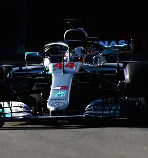 Hamilton si prende le terze libere, le Ferrari sono lì