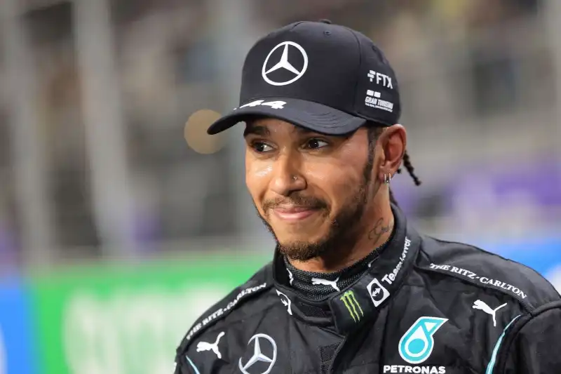 F1, Gp Arabia Saudita: Lewis Hamilton avvisa Max Verstappen
