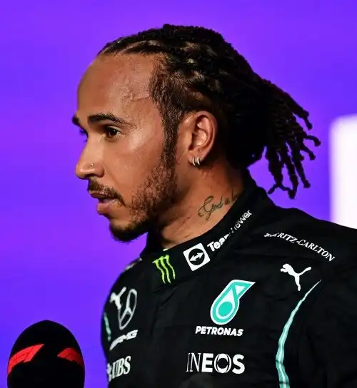 F1, Lewis Hamilton insiste: “Vuole un licenziamento o va via”
