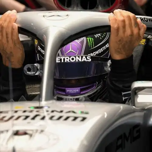 F1, Helmut Marko provoca Lewis Hamilton: “Inizia la discesa”