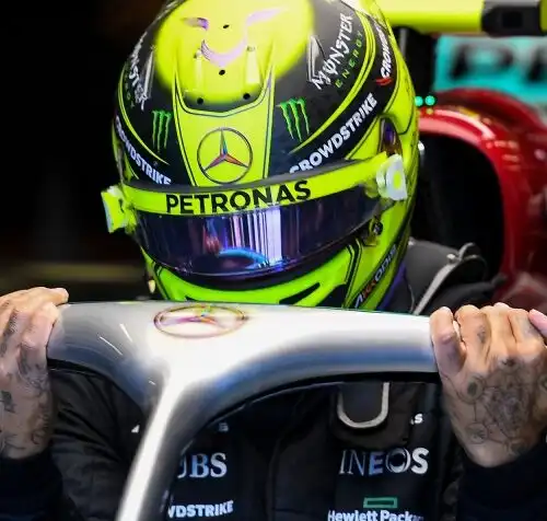 F1, il “calvario” di Lewis Hamilton rende sospettosi Horner e la Red Bull