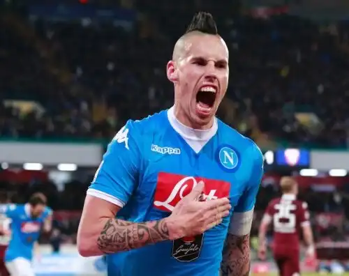 Hamsik fa tremare il Napoli
