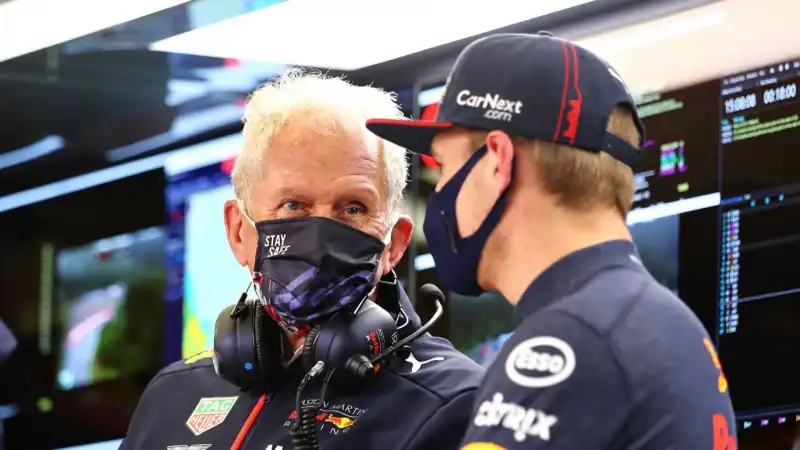 Max Verstappen contro Lewis Hamilton, Marko rincara la dose