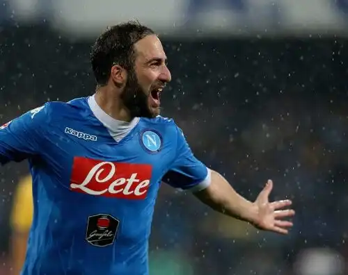 Napoli, il Cholo irrompe su Higuain