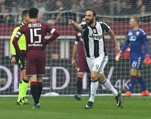 Serie A, Torino-Juventus 1-3: Higuain letale