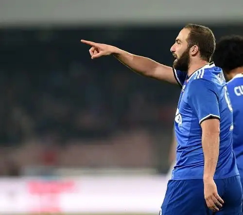 Higuain pensa di portare DeLa in Tribunale