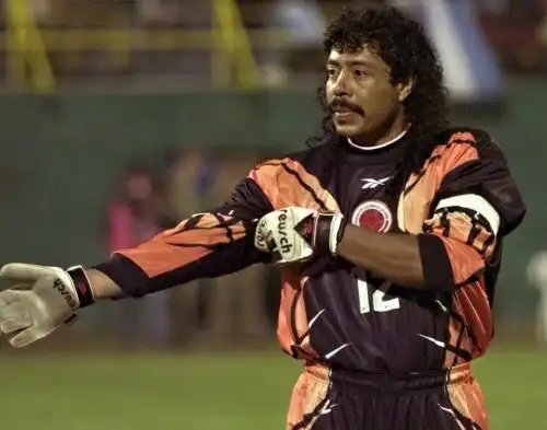 Higuita chiede aiuto: “Sono vittima di estorsioni”