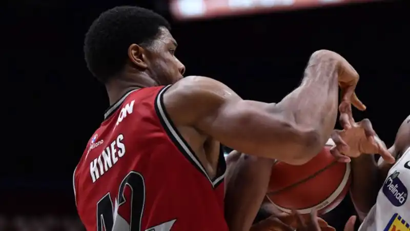 Olimpia Milano, Kyle Hines fa felici i tifosi