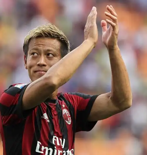Keisuke Honda si offre al Milan