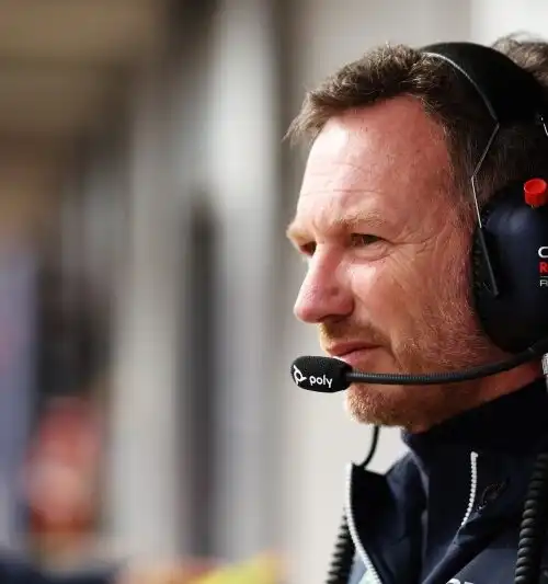 F1, Christian Horner mette pressione alla Mercedes