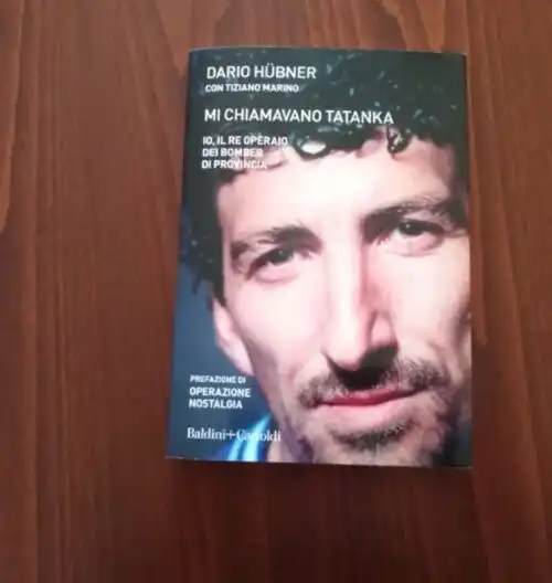 Dario Hubner ritorna in campo con un libro