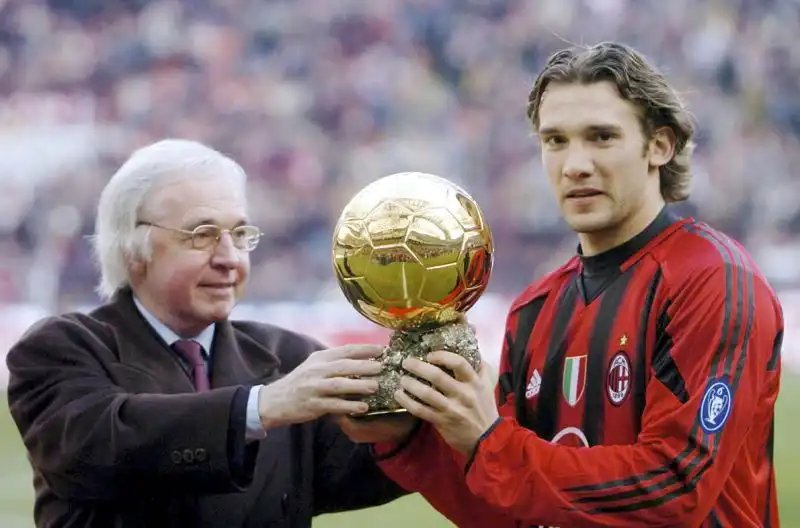 Più di un fuoriclasse ha vinto il Pallone d’oro quando giocava nella serie A italiana