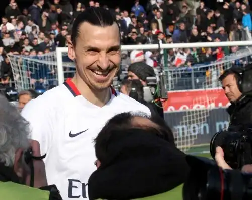 Ibra: “Resto solo se rimpiazzo la Torre Eiffel”