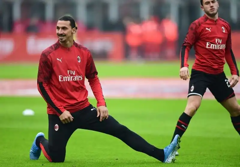 Le foto dell'attaccante svedese, al secondo esordio in maglia rossonera, contro la Sampdoria a San Siro.