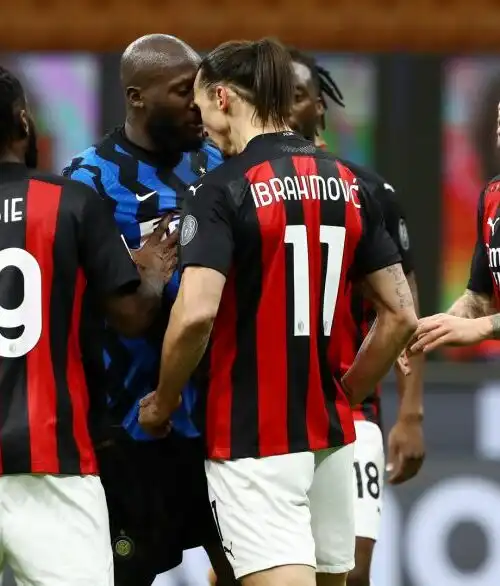 Ibrahimovic-Lukaku, testa a testa furioso: le foto