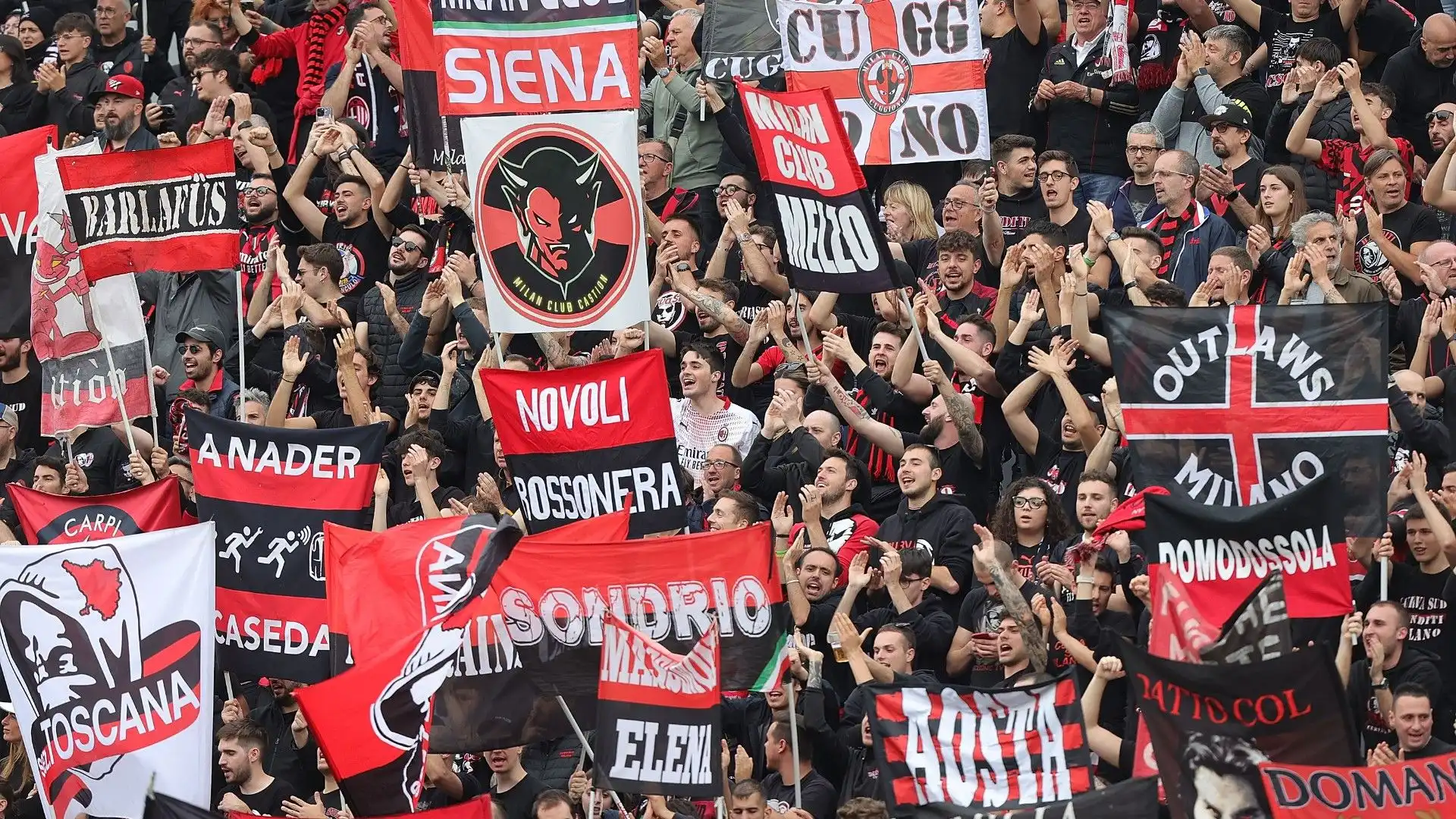 Il Milan sta trattando per acquistare un centrocampista. Immagini
