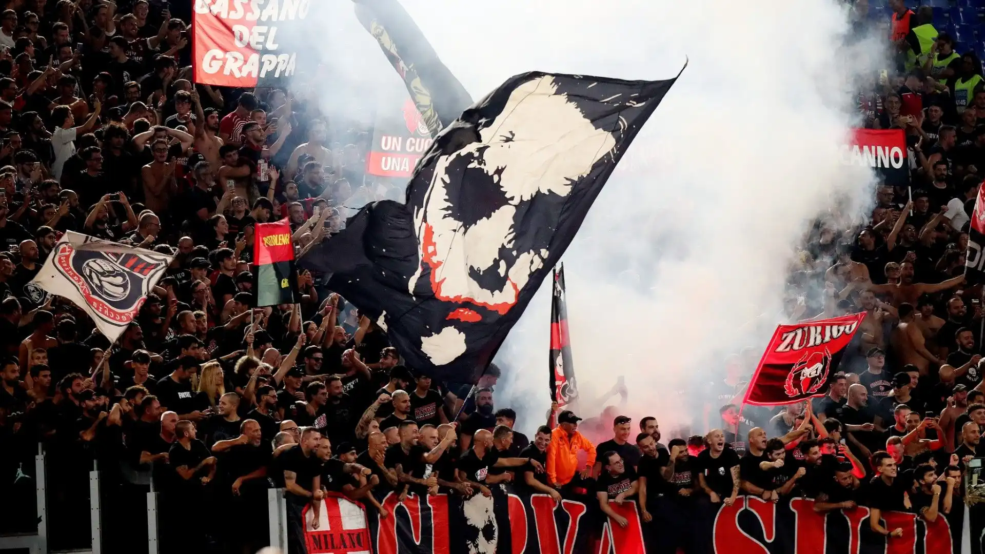 Il nuovo leader del Milan ha già conquistato tutti: le foto
