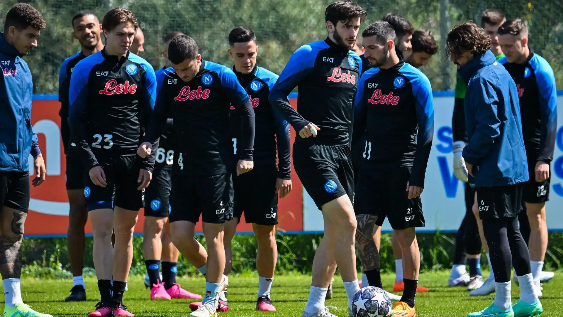 Il talento del Napoli potrebbe andarsene: le immagini
