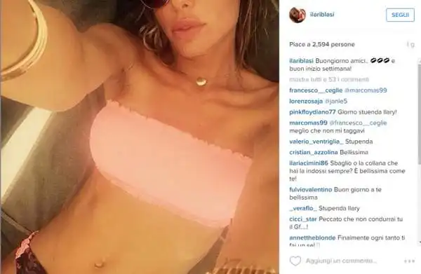 In spiaggia, nei camerini televisivi o negli studi fotografici, la signora Totti sfoggia sempre uno stato di forma perfetto.