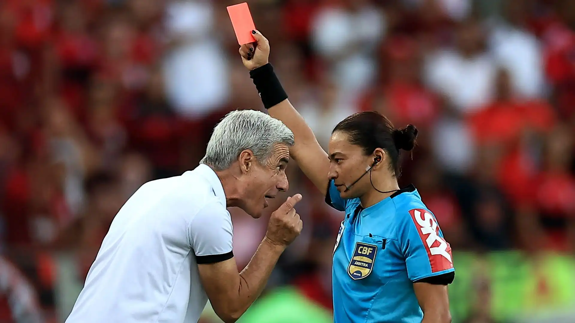In Flamengo-Botafogo si è visto quasi di tutto