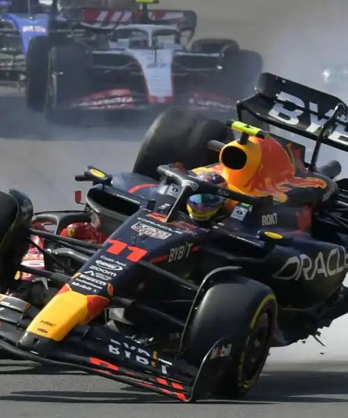F1, la sicurezza vince ancora: le foto dello spettacolare incidente di Perez