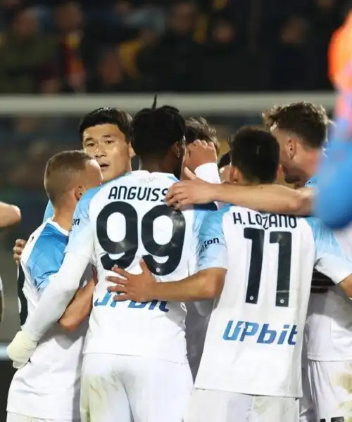 Incredibile autogol al Via del Mare: il Napoli ringrazia e festeggia. Le foto