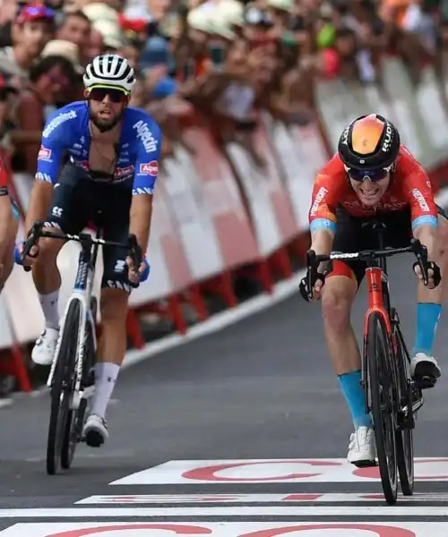 Incredibile beffa alla Vuelta: le immagini della tremenda delusione di Samuele