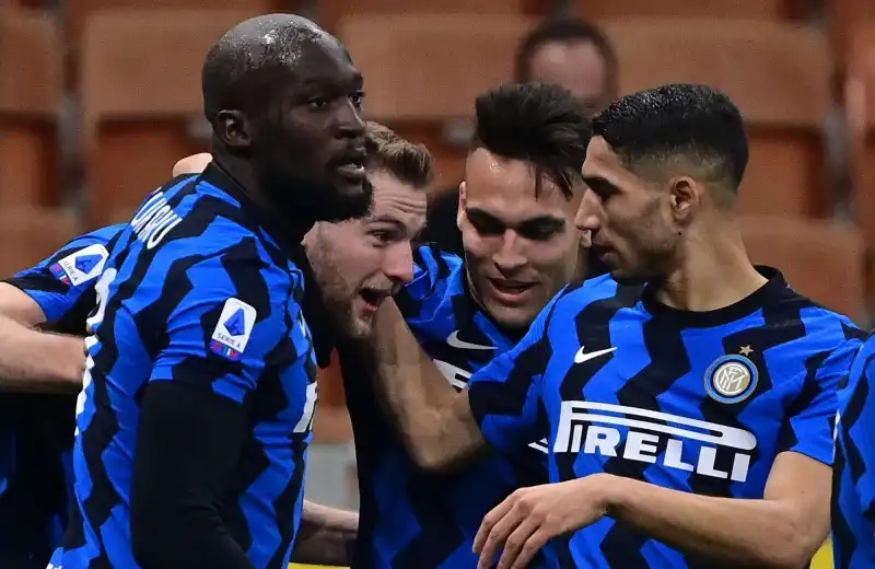 Inter cinica, battuta anche l’Atalanta: settima vittoria di fila per Conte