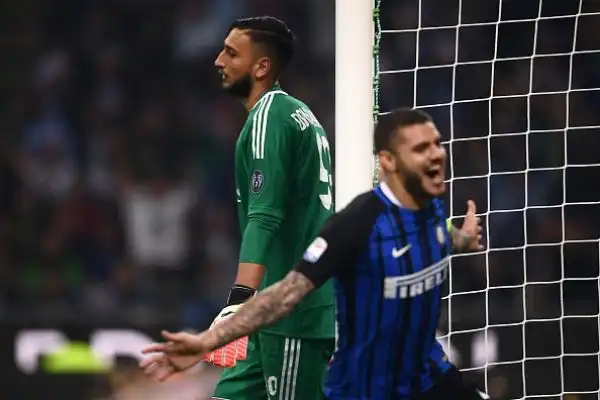 Buon primo tempo dell'Inter che dhiude in vantaggio con un gol di Icardi. Nella ripresa si scatena il Milan ma Icardi risponde due volte ai pareggi momentanei di Suso e Bonavnetura.