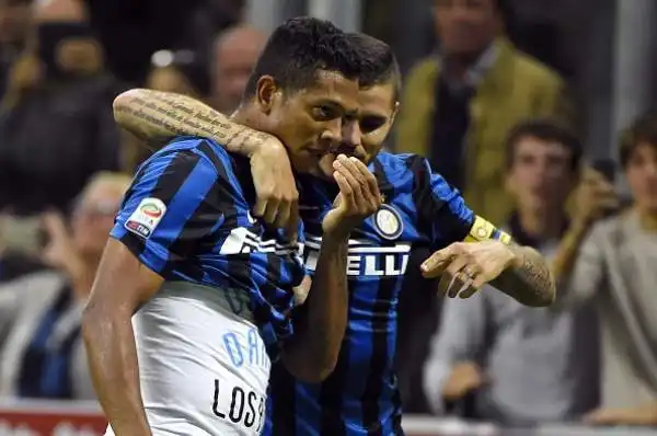 Guarin uomo derby, Inter al comando. I nerazzurri battono il Milan per 1-0 con una rete del colombiano. Palo di Balotelli.