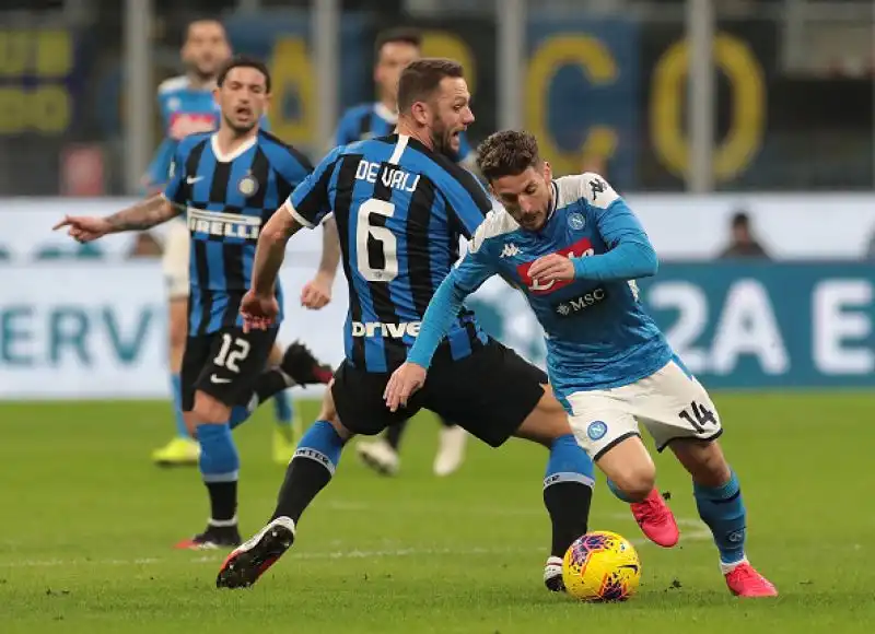 Decide un gran gol di Fabian Ruiz al 57'. Ritorno il prossimo 5 marzo.