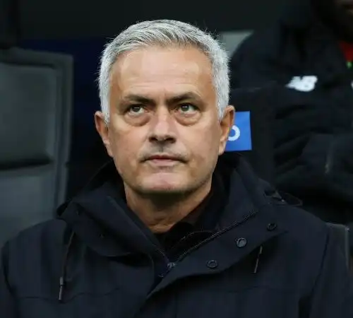 Josè Mourinho nel mirino dei tifosi: le accuse social
