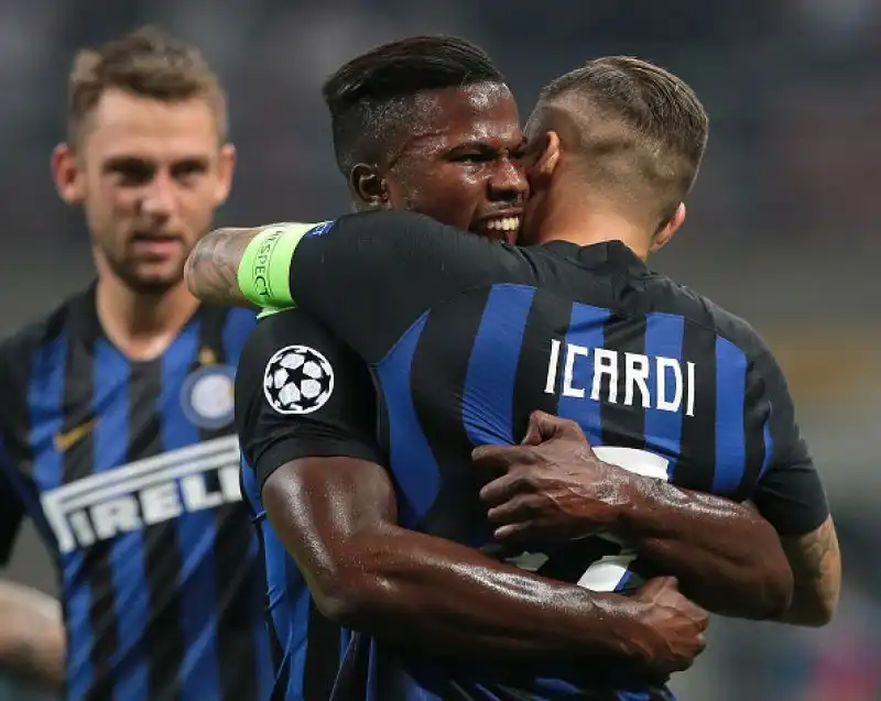 Un grandissimo gol al volo di Icardi e una rete di testa di Vecino nel recupero regalano la vittoria alla squadra di Spalletti al ritorno in Champions dopo sei anni.