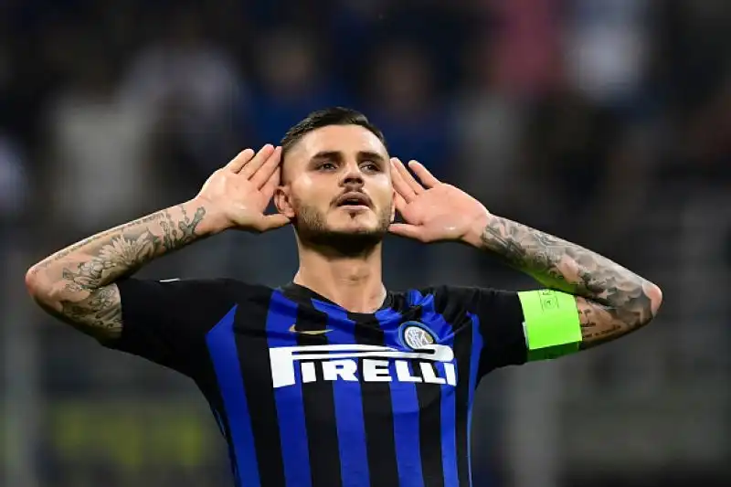 Un grandissimo gol al volo di Icardi e una rete di testa di Vecino nel recupero regalano la vittoria alla squadra di Spalletti al ritorno in Champions dopo sei anni.