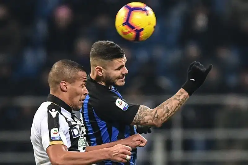 L'Inter si rialza dopo la delusione in Champions e torna a vincere in campionato. I nerazzurri piegano l'Udinese per 1-0 nell'anticipo della sedicesima giornata a San Siro grazie a Mauro Icardi.