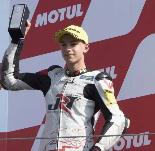 Jakub Gurecky è morto a 16 anni: la moto perde un campione in erba