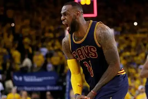 Cavs esagerati, Spurs ko