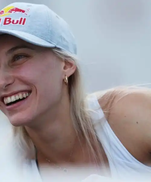 Janja Garnbret e la passione per il brivido: foto