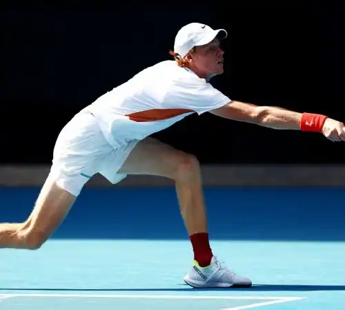 ATP Dubai: Hubert Hurkacz rende onore a Jannik Sinner, ma lo sgambetto è doppio