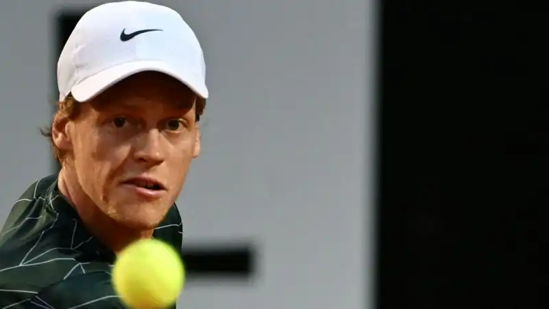 Jannik Sinner svela il piano per Wimbledon