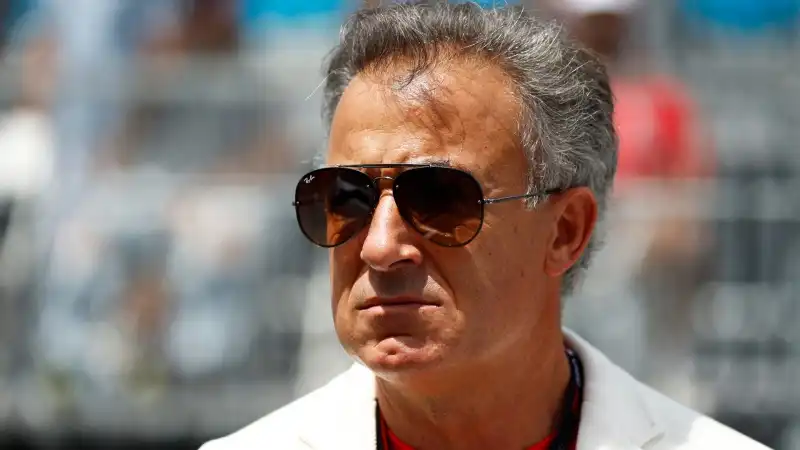 Jean Alesi chierichetto per un giorno