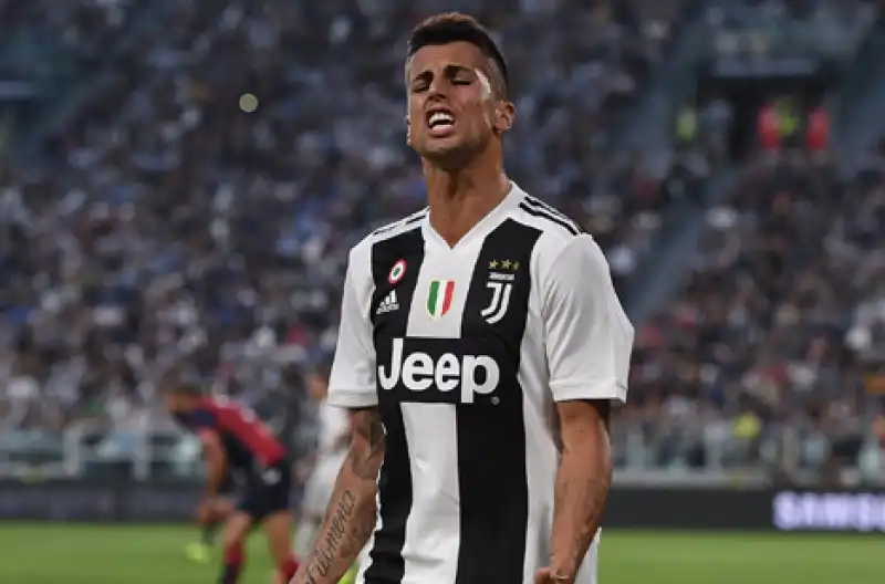 Juve, tanti club su Cancelo