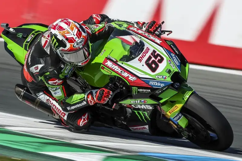 Superbike, ad Assen vince Jonathan Rea: battuto Alvaro Bautista