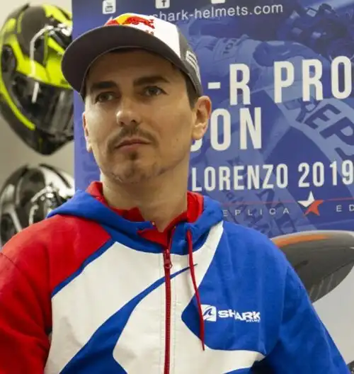 Jorge Lorenzo va alla carica con Aleix Espargaró