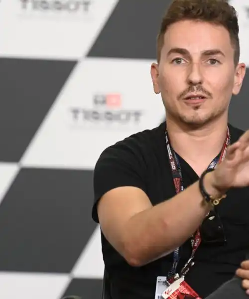 Jorge Lorenzo punta su Marc Marquez