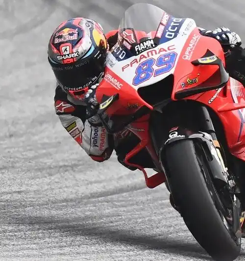 MotoGp, Jorge Martin trionfa su Ducati. Bagnaia e Valentino Rossi dietro