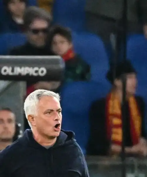 José Mourinho prima fa lo show, poi perde la testa. Espulso! Le foto