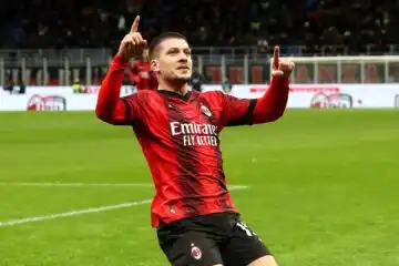 Si sveglia Jovic, il Milan riparte: tris al Frosinone