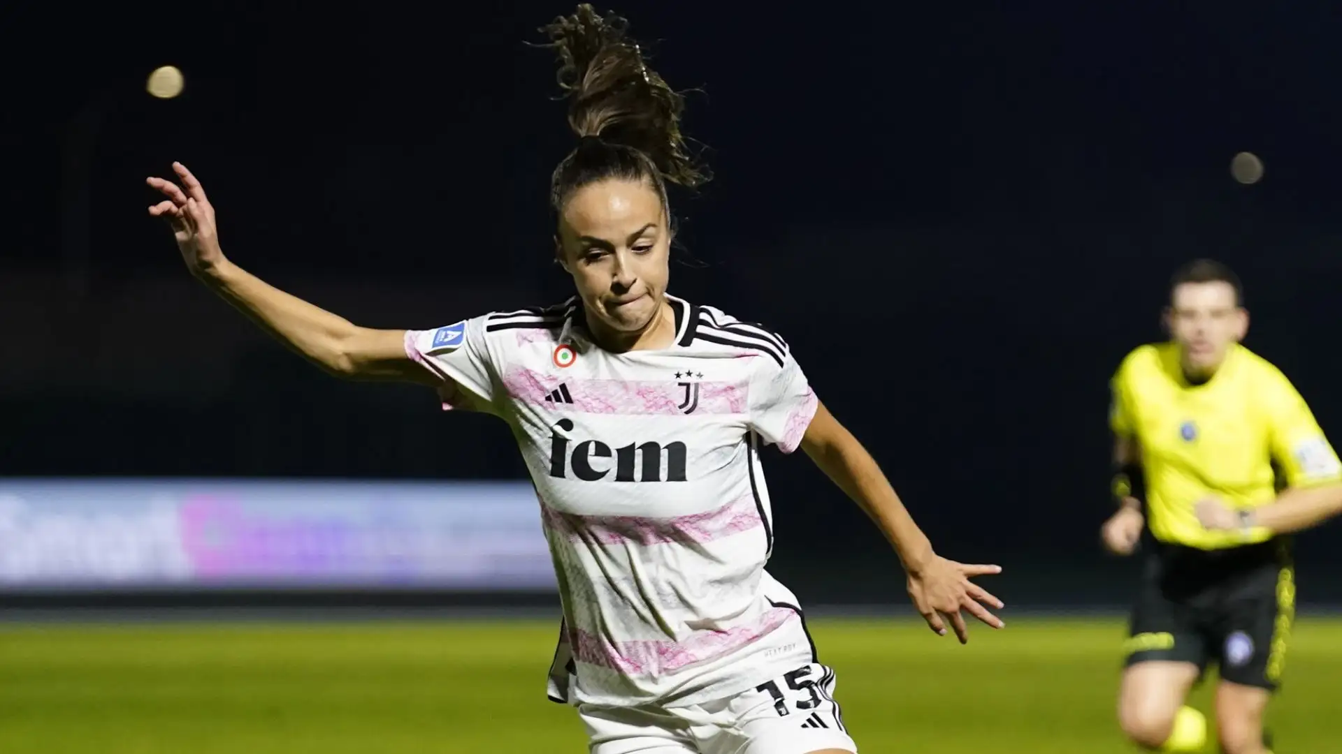La centrocampista della Juventus Women è stata premiata all'ultimo Gran Galà del Calcio AIC 